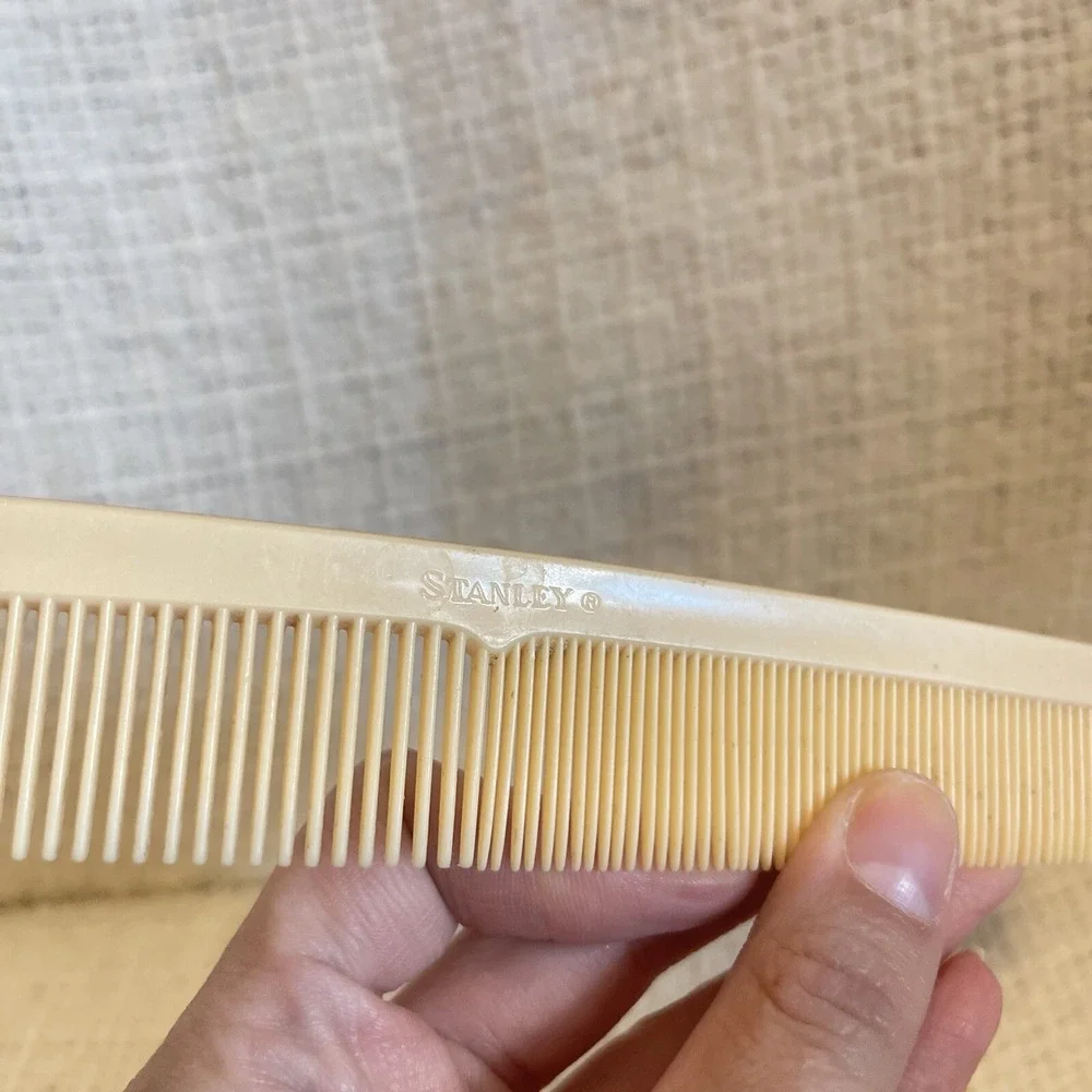 1 Vintage‎ Stanley Ladies Hair Comb Durable Nylon to Style Detangle Unbreakable
